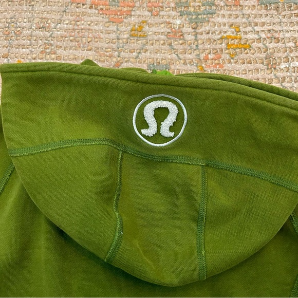 Green Lululemon Scuba hoodie - Picture 3 of 5